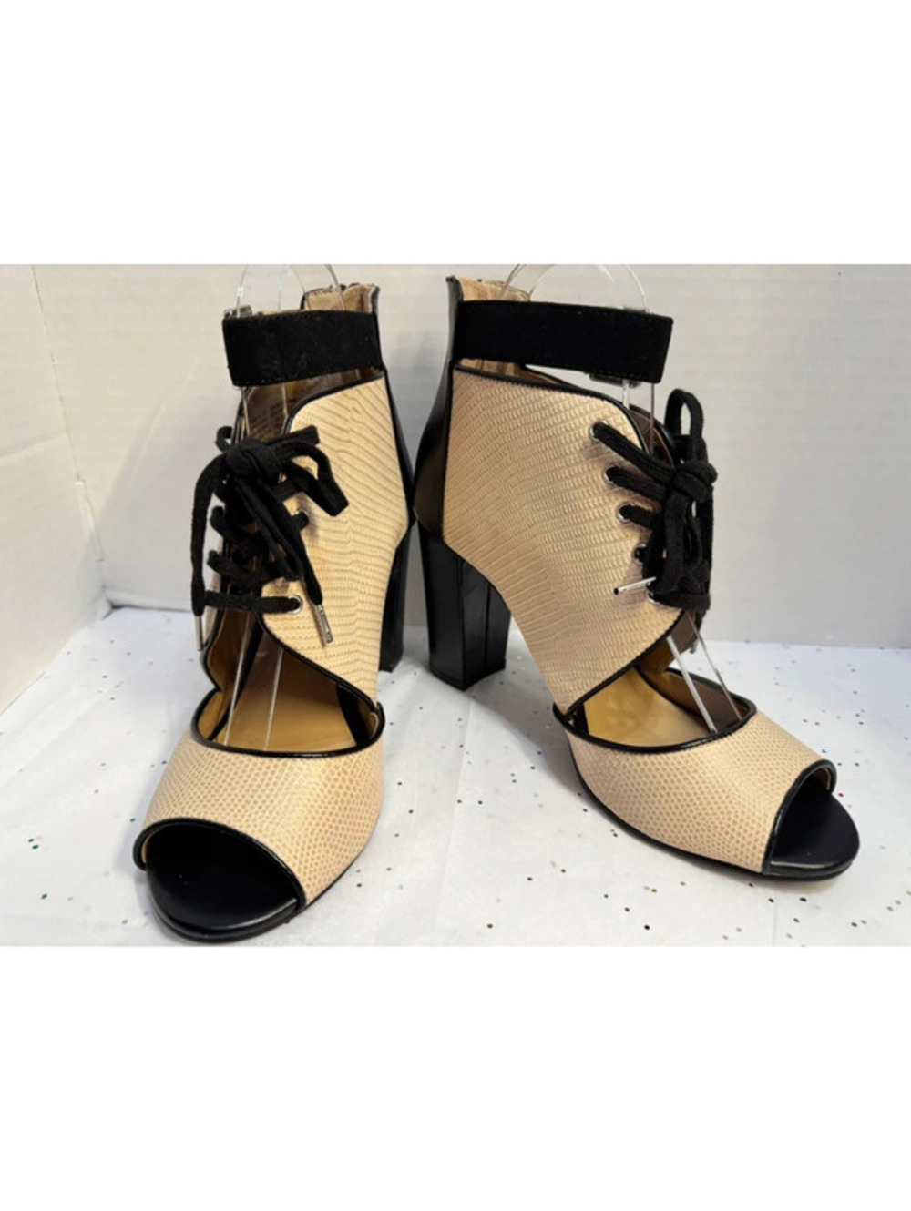 Juicy Couture Beige & Black Peep-Toe Lace-Up Block Heel Booties w/ Silver 6.5M